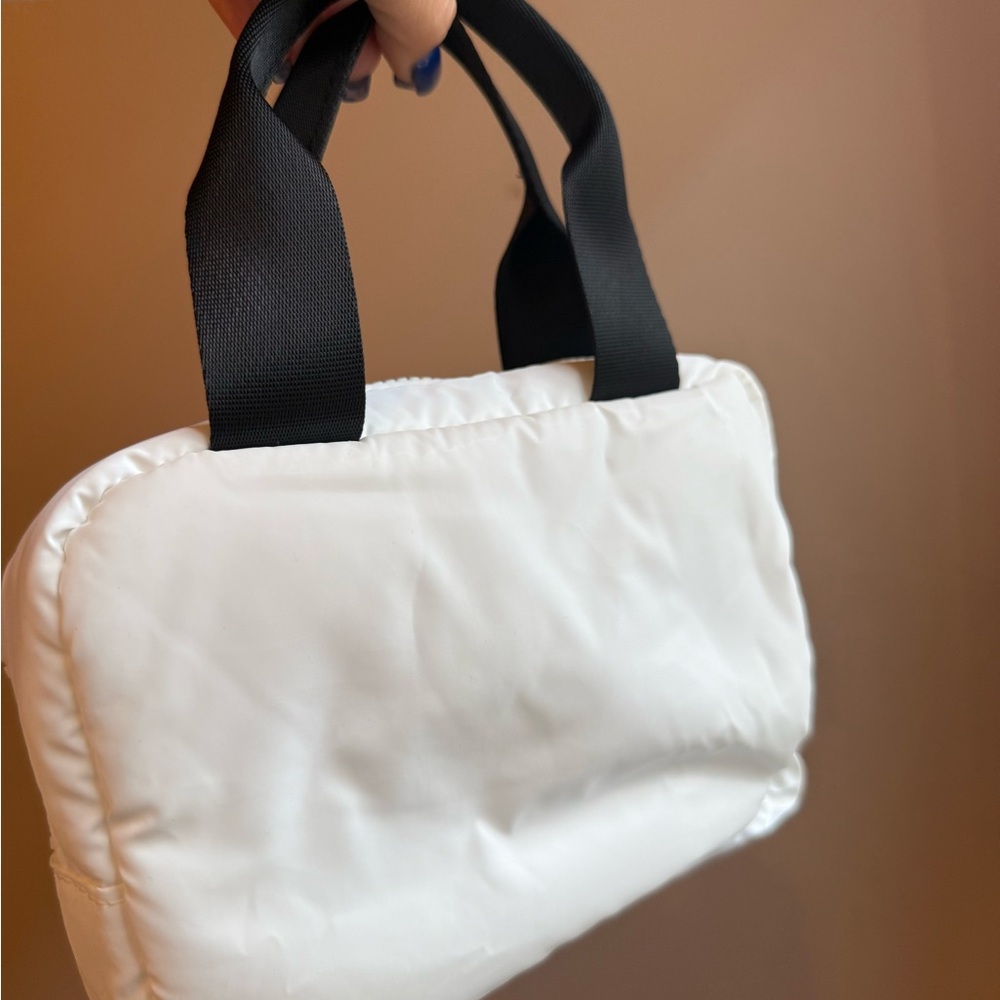 Gift with purchase Chanel White Mini Tote Bag - Picture 2 of 4
